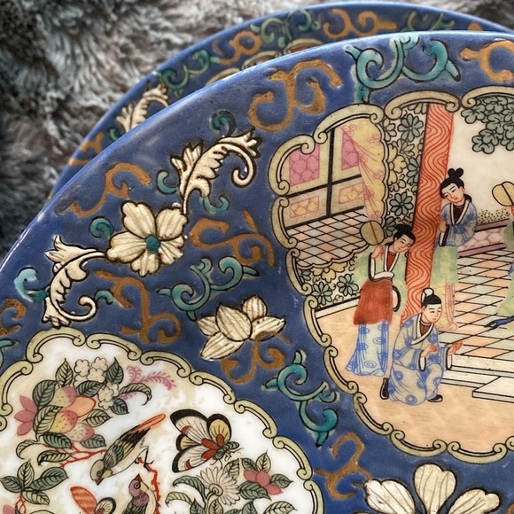 2 Chinese Vintage Rose Medallion
Enamel Porcelain Plates 10” - Picture 8 of 16